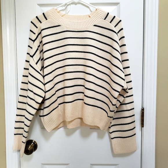 Truth by Republic Sweaters - NWT Truth by Republic Stripped Cropped Cream Navy Sweater Women's Size Large